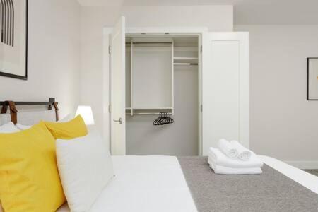 Bright New 1 Bedroom Private Secondary Basement Suite North Vancouver Exterior photo