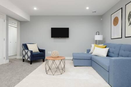 Bright New 1 Bedroom Private Secondary Basement Suite North Vancouver Exterior photo